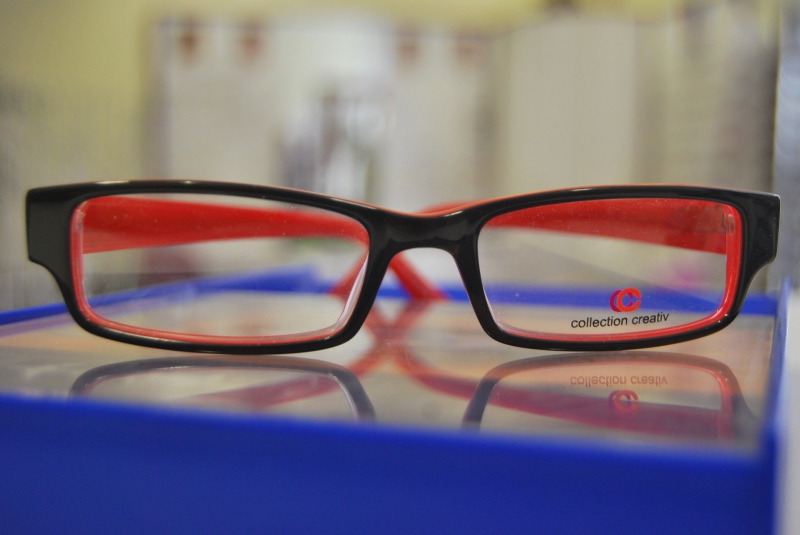 opticien-VALDEROURE-min_view-sight-lens-frame-optics-spectacles-1141012-pxhere.com